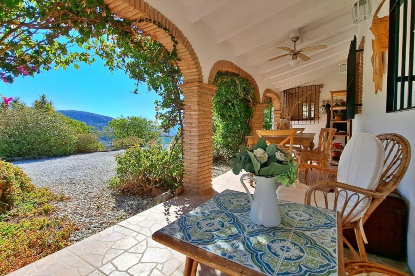 La Perla Andaluza Villa Alcaucín Exterior photo